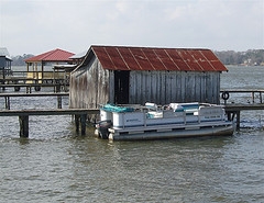 pontoon house boats